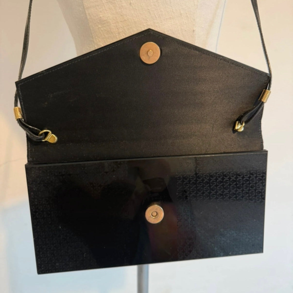 Borsetta anni '80 rigida nera