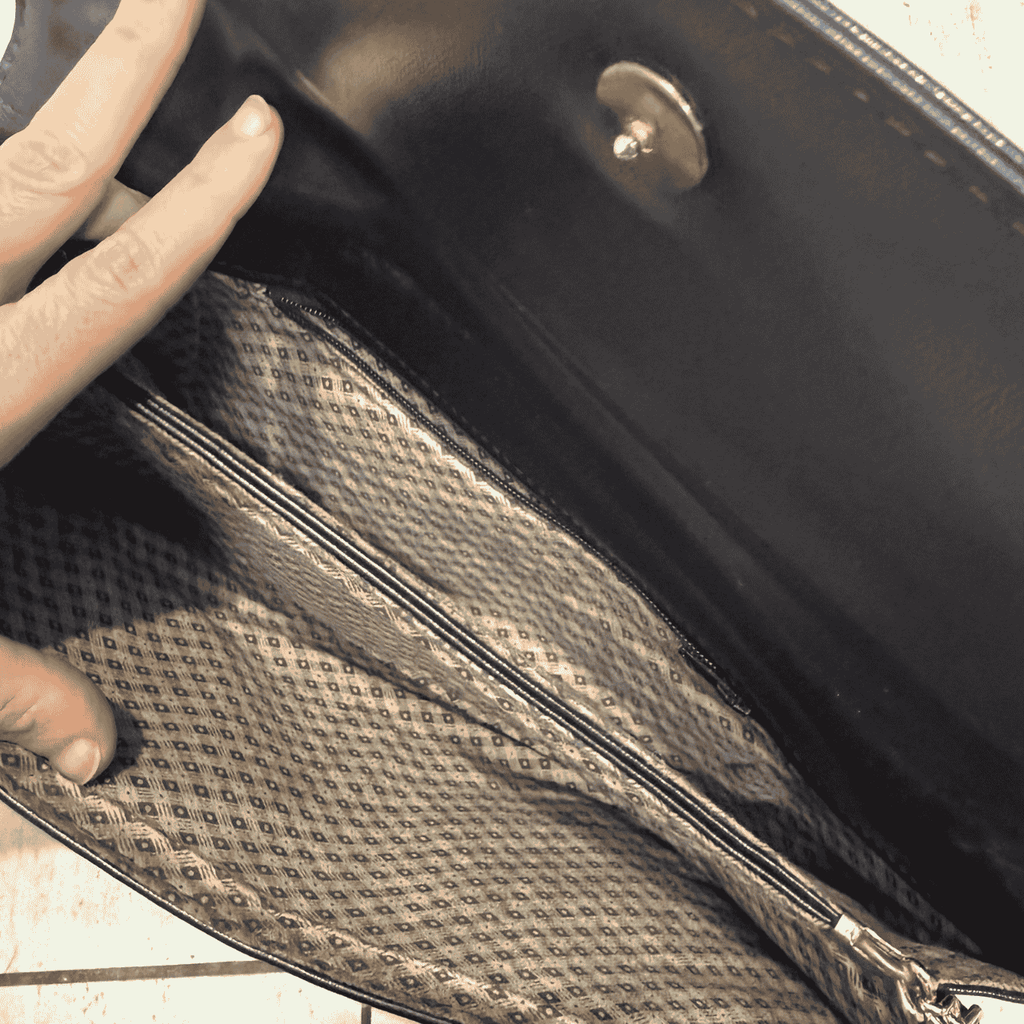 Borsetta pelle vintage catena dorata